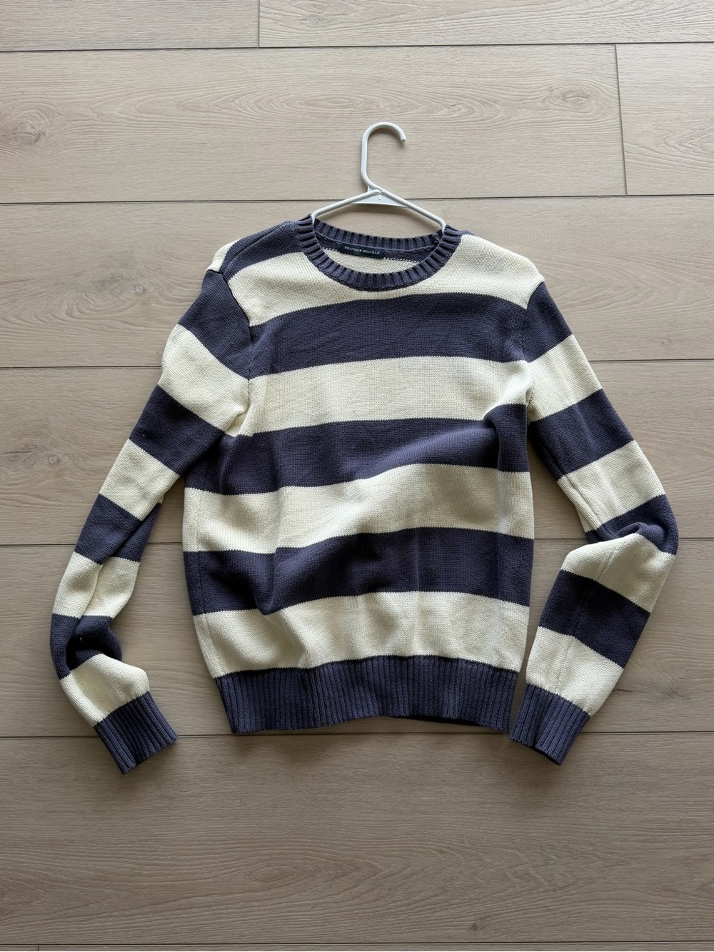 Brandy Melville Navy and White Striped Crewneck Sweater - Picture 2 of 4